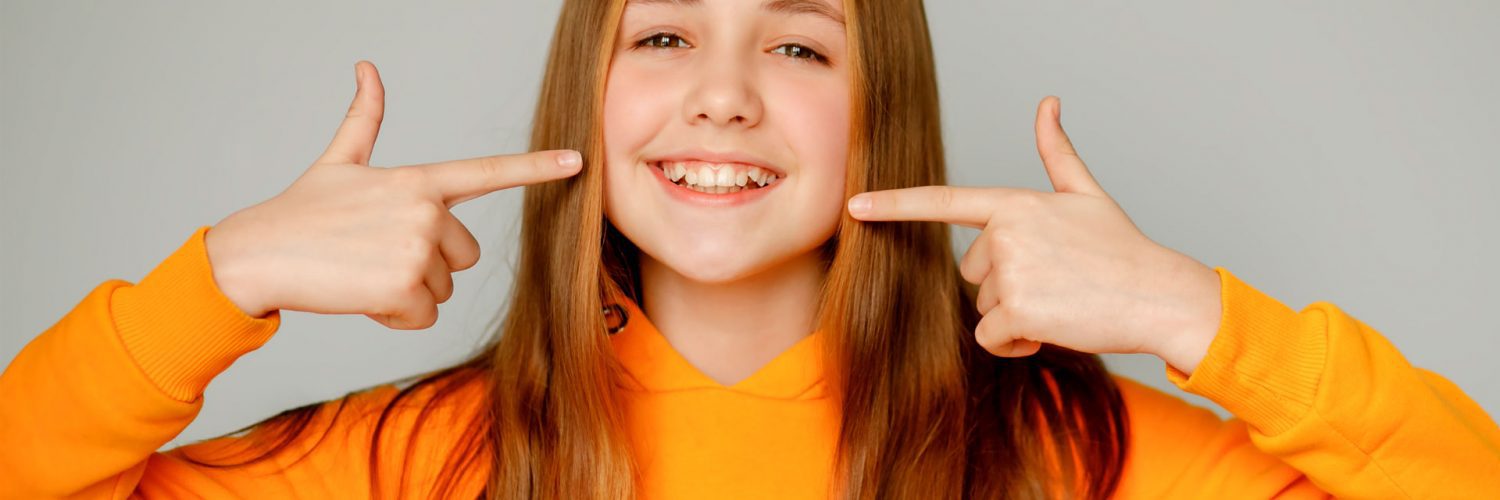 dente encavalado