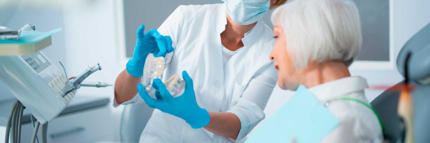 prótese dentária fixa